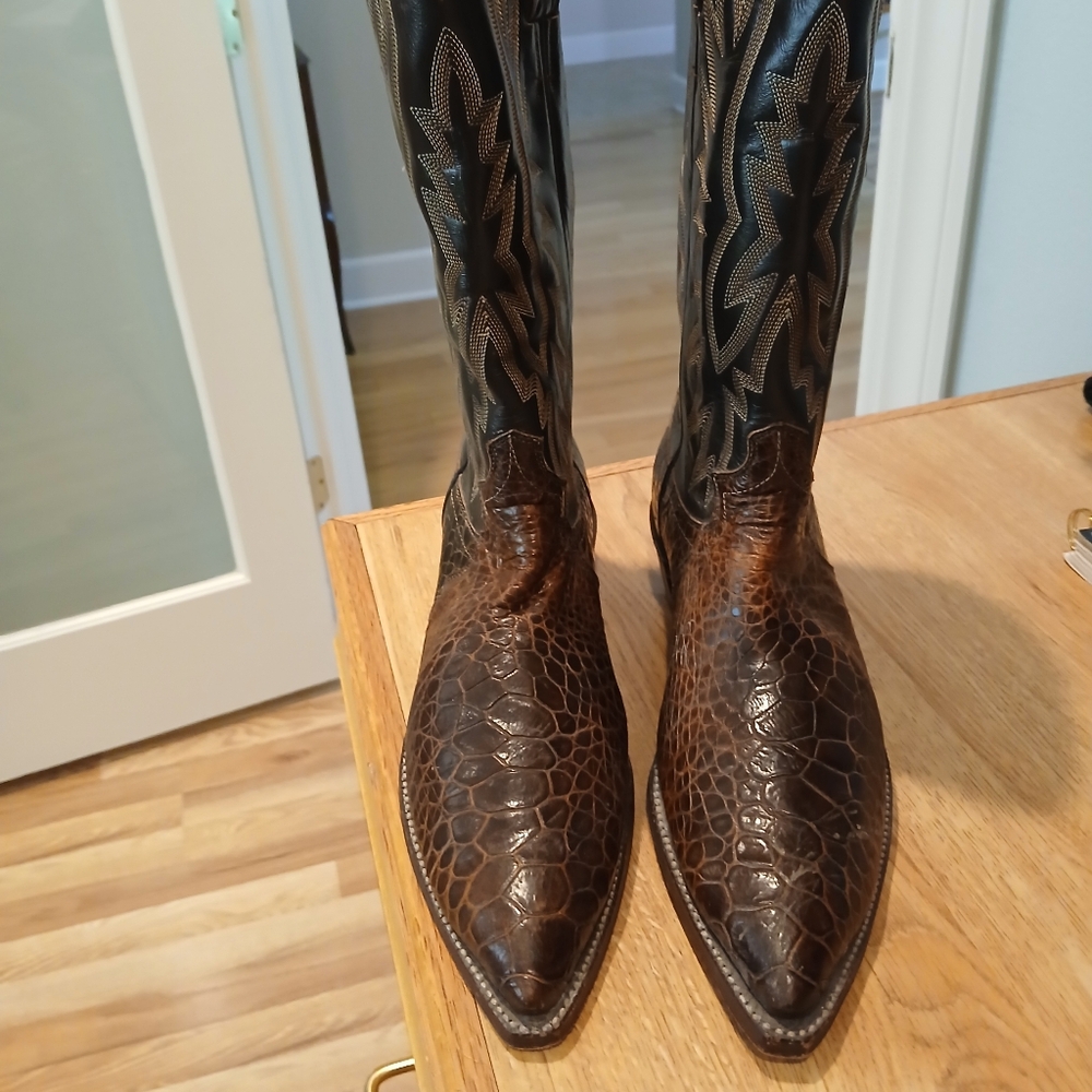 Pre Ban Sea Turtle Boots men's size 8.5B